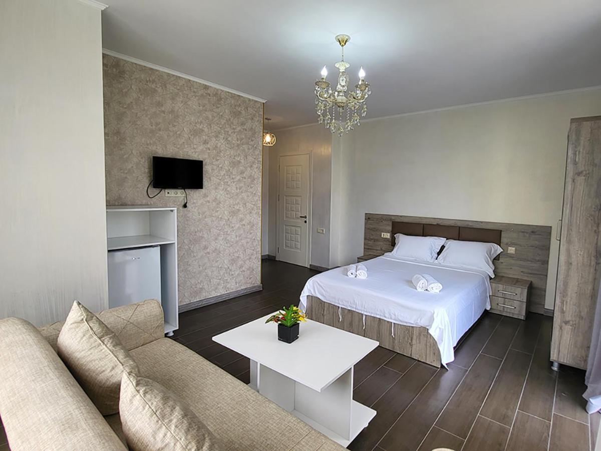 Mite Hotel Чакви Экстерьер фото